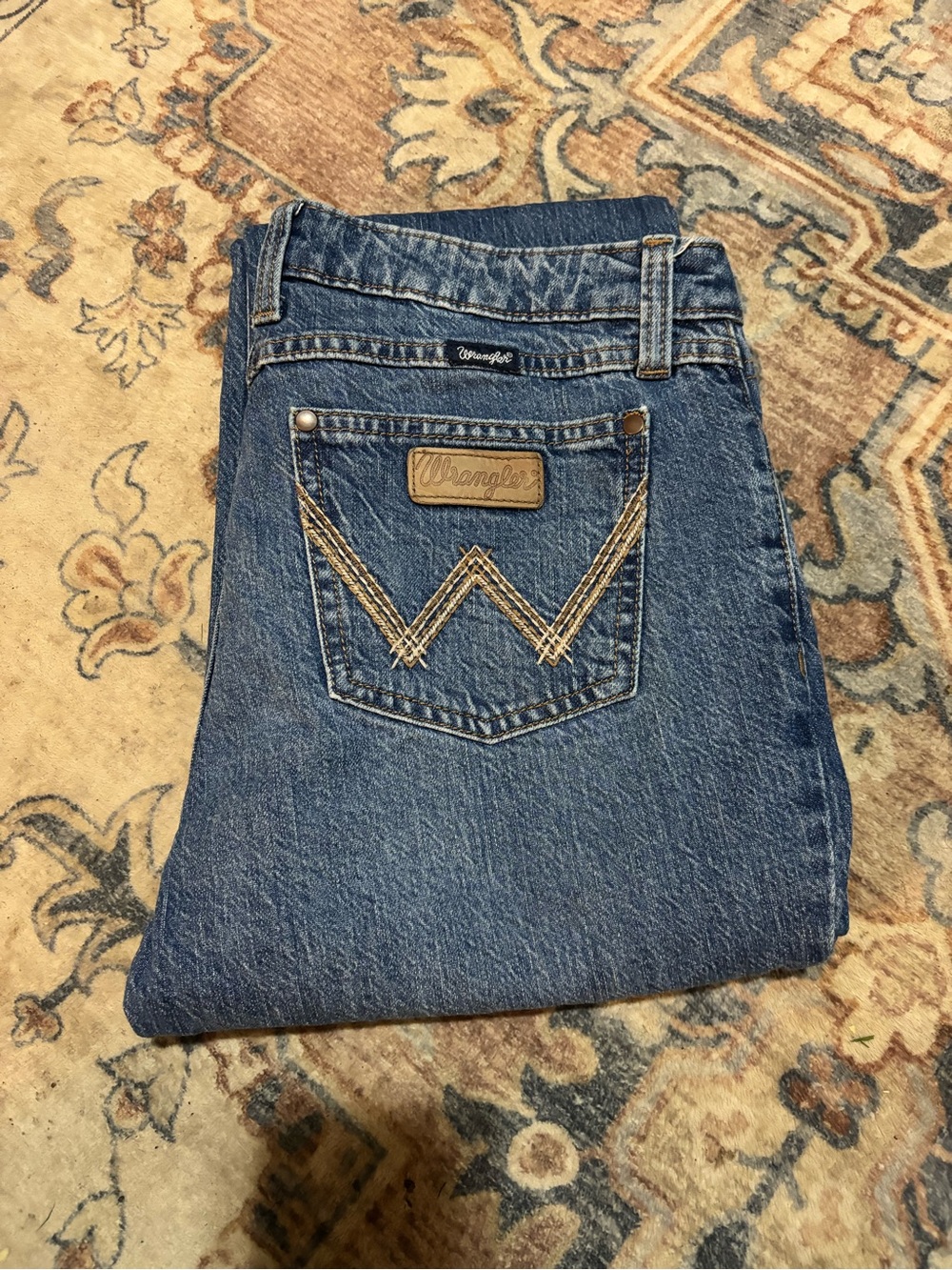 Wrangler Women's Medium Blue Boot Cut Jeans with Embroidered Pocket